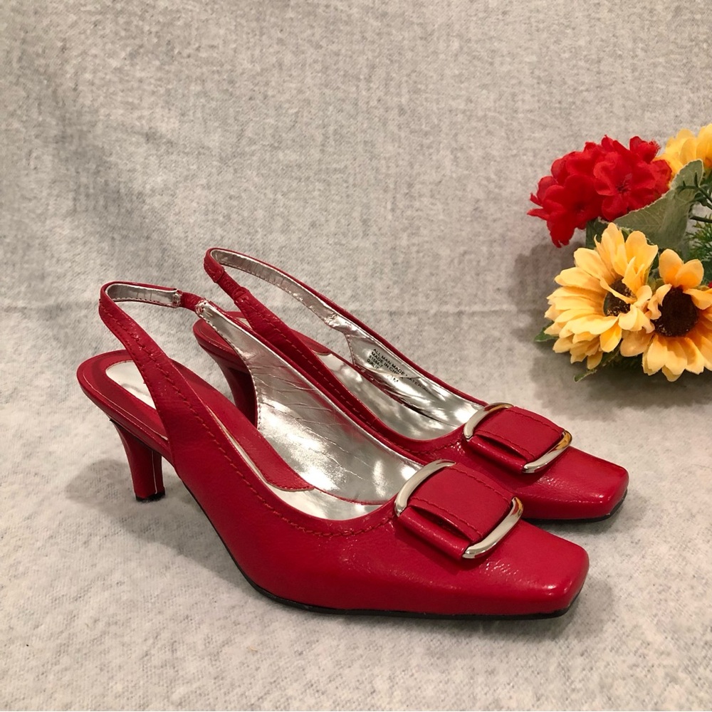 NWOT - Naturalizer Red Patent & Silver Slingback Heels